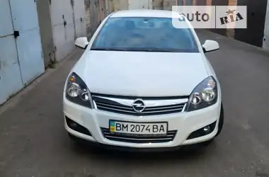 Opel Astra 2013 - пробіг 67 тис. км