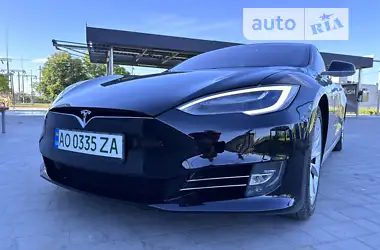 Tesla Model S 2017 - пробіг 139 тис. км