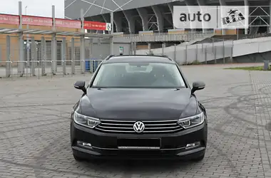 Volkswagen Passat 2016 - пробіг 243 тис. км