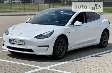 Tesla Model 3 2020 - пробіг 142 тис. км