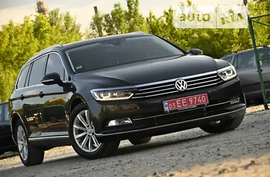 Volkswagen Passat 2018 - пробіг 154 тис. км