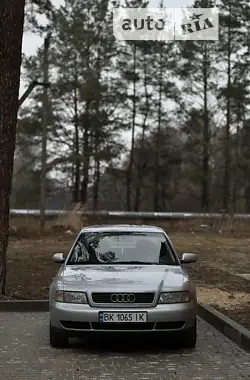 Audi A4 1998 - пробіг 228 тис. км