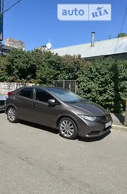 Honda Civic 2012 - пробег 157 тыс. км