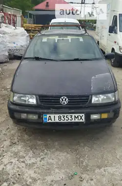 Volkswagen Passat 1994 - пробег 300 тыс. км