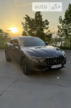 Maserati Levante 2017 - пробег 38 тыс. км