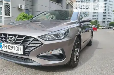 Hyundai i30 2020 - пробіг 30 тис. км