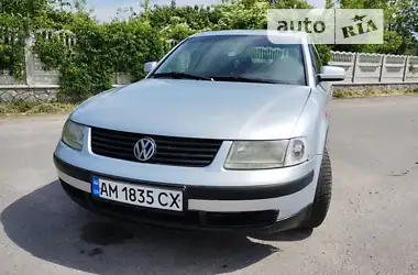 Volkswagen Passat  1996 - пробіг 411 тис. км
