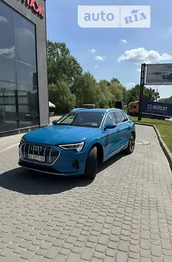 Audi e-tron 2019 - пробег 42 тыс. км