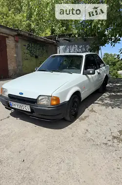 Ford Escort 1990 - пробіг 100 тис. км