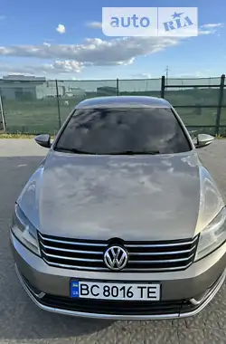 Volkswagen Passat 2012 - пробіг 294 тис. км