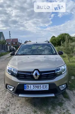 Renault Sandero StepWay  2019 - пробег 82 тыс. км