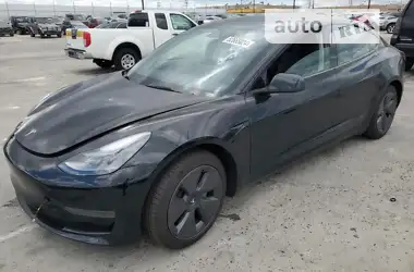 Tesla Model 3 2023 - пробіг 9 тис. км