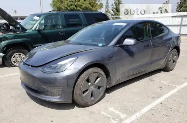 Tesla Model 3 2023 - пробіг 29 тис. км