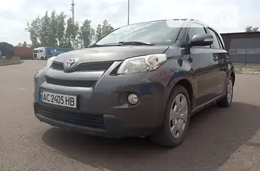 Toyota Urban Cruiser 2009 - пробег 277 тыс. км