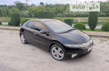 Honda Civic 2008 - пробег 190 тыс. км