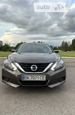 Nissan Altima 2016 - пробіг 153 тис. км