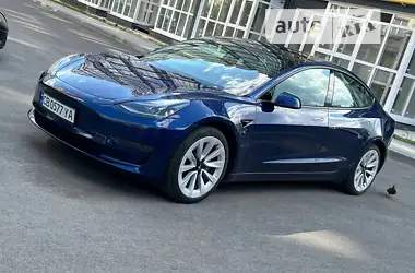 Tesla Model 3 2022 - пробег 65 тыс. км