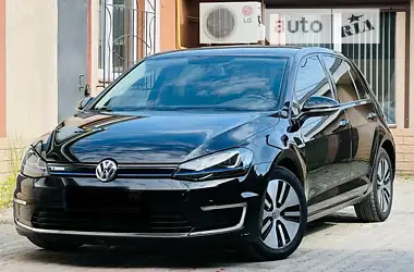 Volkswagen e-Golf 2015 - пробіг 114 тис. км