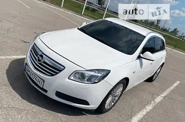 Opel Insignia 2013 - пробег 200 тыс. км