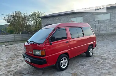 Toyota LiteAce 1990 - пробіг 345 тис. км