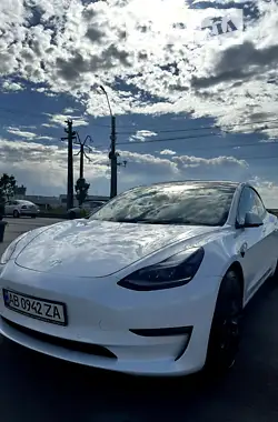Tesla Model 3  2022 - пробіг 44 тис. км