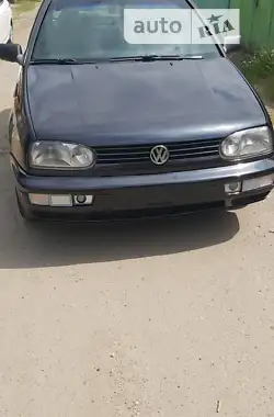 Volkswagen Golf 1996 - пробіг 235 тис. км