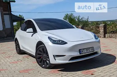 Tesla Model Y 2022 - пробіг 26 тис. км