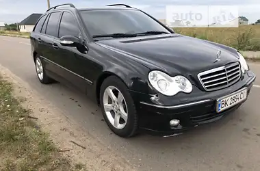 Mercedes-Benz C-Class 2006 - пробіг 441 тис. км