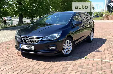 Opel Astra 2018 - пробіг 223 тис. км
