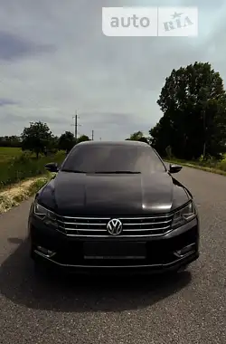 Volkswagen Passat 2016 - пробіг 205 тис. км