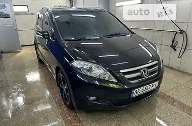 Honda FR-V 2006 - пробег 300 тыс. км