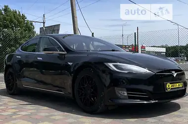 Tesla Model S 2014 - пробіг 227 тис. км