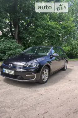 Volkswagen e-Golf 2015 - пробіг 113 тис. км