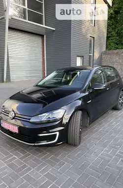 Volkswagen e-Golf 2018 - пробег 144 тыс. км