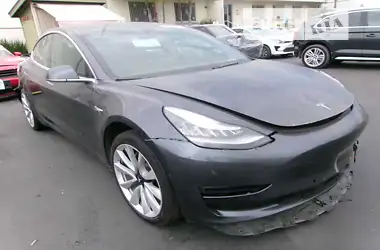 Tesla Model 3 2018 - пробіг 97 тис. км