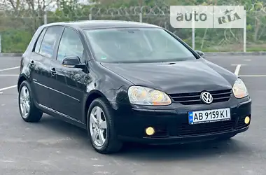 Volkswagen Golf 2008 - пробег 225 тыс. км