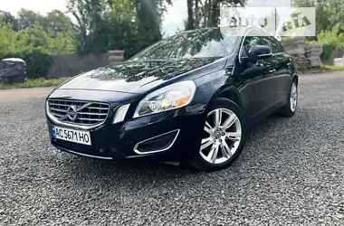 Volvo S60 2013 - пробіг 178 тис. км