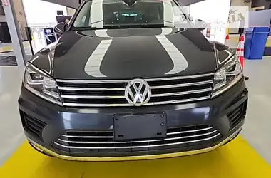 Volkswagen Touareg 2016 - пробег 202 тыс. км