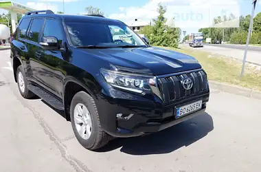 Toyota Land Cruiser Prado 2022 - пробег 16 тыс. км