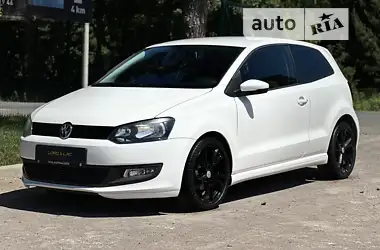 Volkswagen Polo 2010 - пробіг 215 тис. км