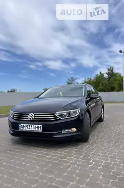 Volkswagen Passat 2015 - пробіг 256 тис. км