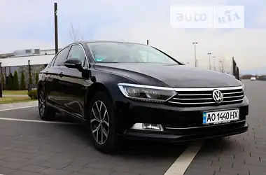 Volkswagen Passat 2015 - пробіг 256 тис. км