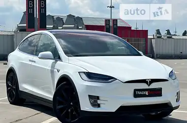 Tesla Model X 2018 - пробіг 38 тис. км