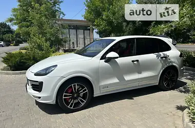 Porsche Cayenne 2017 - пробег 65 тыс. км