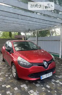 Renault Clio 2015 - пробег 246 тыс. км