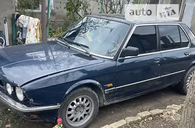 BMW 5 Series 1986 - пробіг 900 тис. км