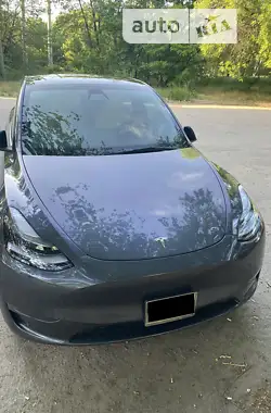 Tesla Model Y 2022 - пробег 50 тыс. км