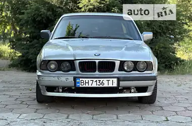 BMW 5 Series 1992 - пробіг 275 тис. км