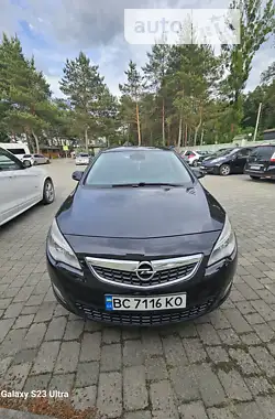 Opel Astra 2012 - пробіг 228 тис. км