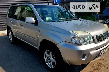 Nissan X-Trail 2004 - пробег 260 тыс. км